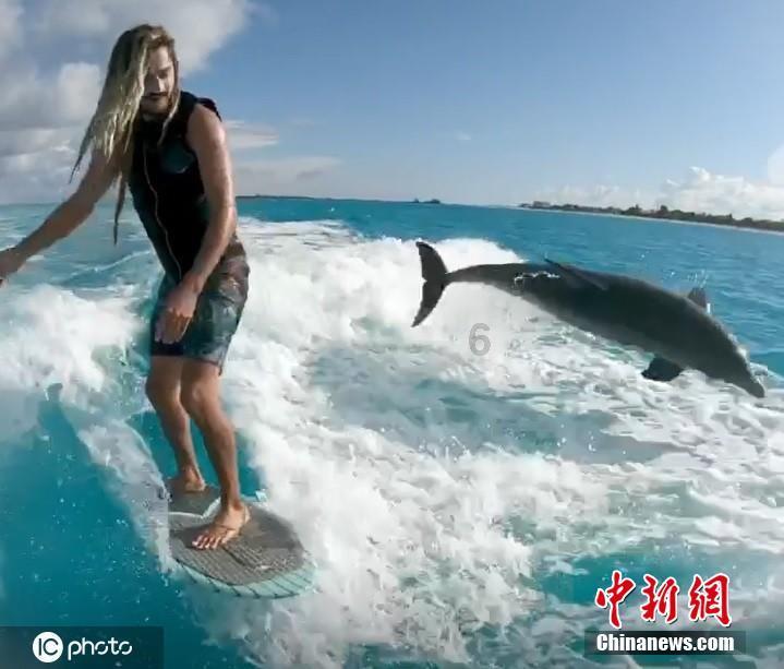 破碎的雕像